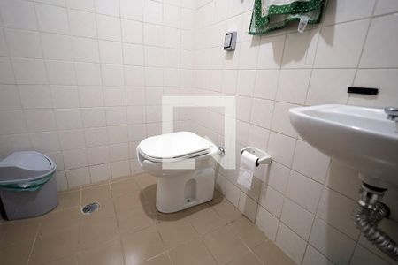 Banheiro de casa à venda com 3 quartos, 168m² em Utinga, Santo André