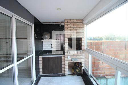 Sala - Varanda de casa para alugar com 4 quartos, 245m² em Vila Carmosina, São Paulo