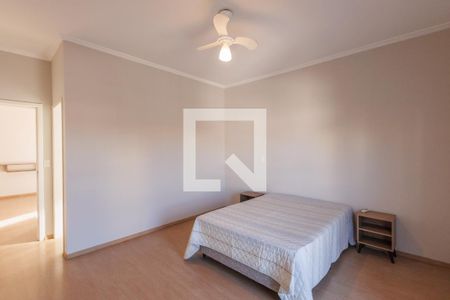 Suíte 1 de casa para alugar com 6 quartos, 250m² em Vila Jaboticabeira, Taubaté