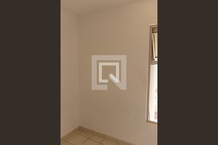 Quarto 01 de apartamento para alugar com 2 quartos, 55m² em Jardim Goiás, Goiânia