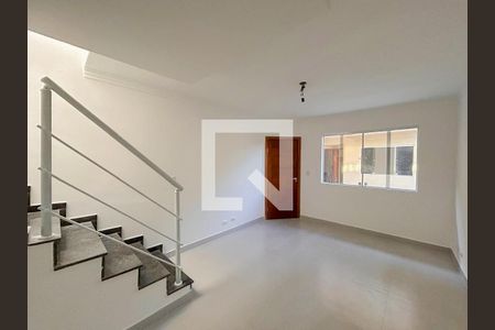 Sala  de casa de condomínio à venda com 2 quartos, 71m² em Jardim Ubirajara, São Paulo