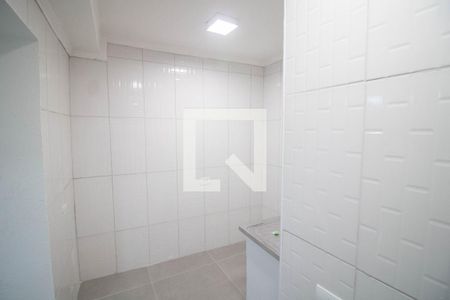 COZINHA E ÁREA DE SERVIÇO de casa para alugar com 1 quarto, 40m² em Parque Peruche, São Paulo
