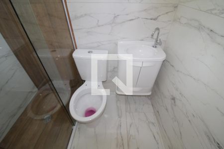 Banheiro de apartamento para alugar com 1 quarto, 37m² em Parque Mandaqui, São Paulo