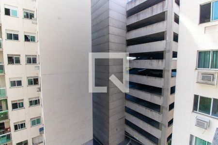 Vista do Quarto 1 de apartamento para alugar com 2 quartos, 54m² em Maria Paula, São Gonçalo