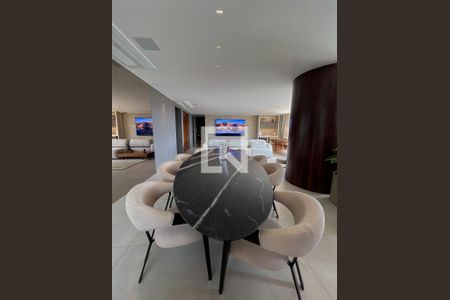 Sala  de apartamento à venda com 4 quartos, 250m² em Santa Lúcia, Belo Horizonte