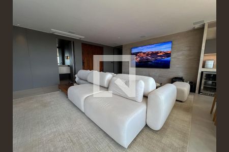Sala  de apartamento à venda com 4 quartos, 250m² em Santa Lúcia, Belo Horizonte