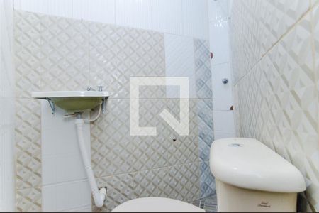 Banheiro de kitnet/studio para alugar com 1 quarto, 25m² em Jardim Adriana, Guarulhos