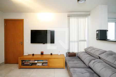 Sala de apartamento para alugar com 2 quartos, 38m² em Lajeado, Cotia