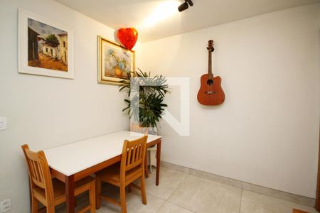Sala de apartamento para alugar com 2 quartos, 38m² em Lajeado, Cotia