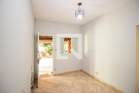 Sala de casa à venda com 2 quartos, 88m² em Bom Jesus, Contagem