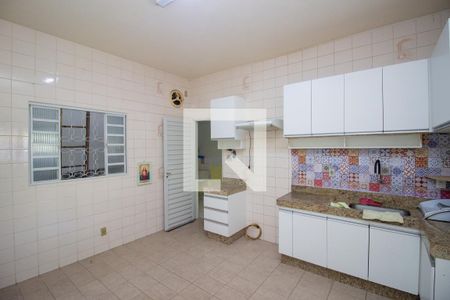 Cozinha de casa à venda com 2 quartos, 88m² em Bom Jesus, Contagem