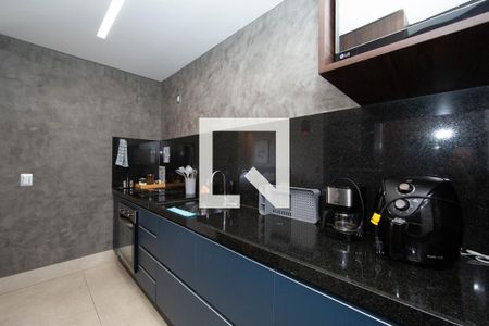 Cozinha de apartamento para alugar com 1 quarto, 40m² em Cruzeiro, Belo Horizonte