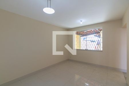 Casa à venda com 4 quartos, 360m² em Planalto, Belo Horizonte