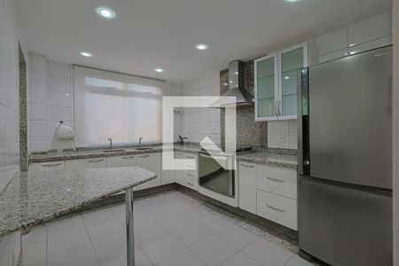 Apartamento à venda com 4 quartos, 259m² em Nova Floresta, Belo Horizonte