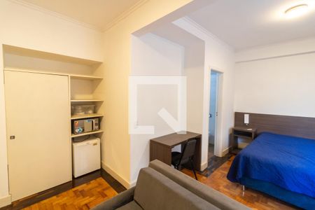 Sala/Quarto de kitnet/studio à venda com 1 quarto, 30m² em Centro Histórico, Porto Alegre