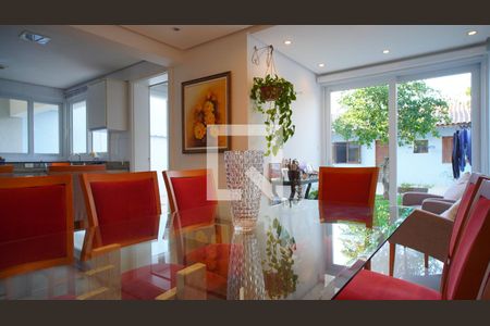 Sala jantar  de casa à venda com 3 quartos, 234m² em Vila Ipiranga, Porto Alegre