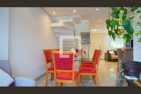 Sala jantar  de casa à venda com 3 quartos, 234m² em Vila Ipiranga, Porto Alegre