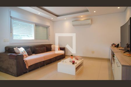 Sala  de casa à venda com 3 quartos, 234m² em Vila Ipiranga, Porto Alegre