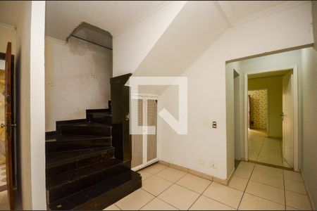 Escada de casa à venda com 4 quartos, 410m² em Parque Sao Domingos, São Paulo
