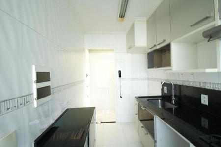 Cozinha de apartamento à venda com 2 quartos, 65m² em São Domingos, São Paulo