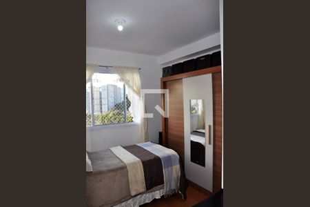 Kitnet / studio - Quarto, Cozinha e Área de Serviço de kitnet/studio para alugar com 1 quarto, 17m² em Chácara Inglesa, São Paulo