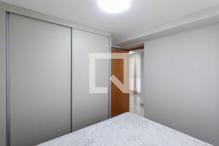 Quarto  de apartamento à venda com 2 quartos, 50m² em Sagrada Família, Belo Horizonte