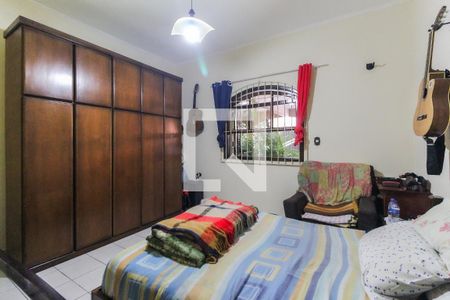 Quarto 2 de casa à venda com 3 quartos, 250m² em Vila Carolina, São Paulo
