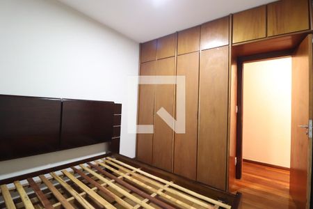 Quarto 2 de apartamento para alugar com 3 quartos, 100m² em Martins, Uberlândia