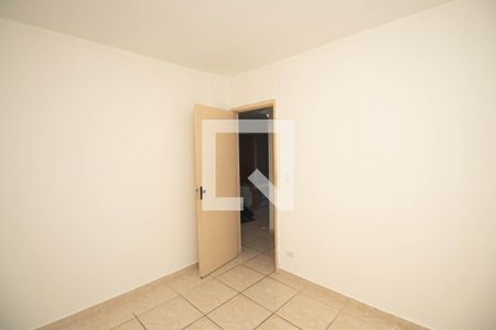 Quarto 2 de apartamento para alugar com 2 quartos, 44m² em Parque Casa de Pedra, São Paulo