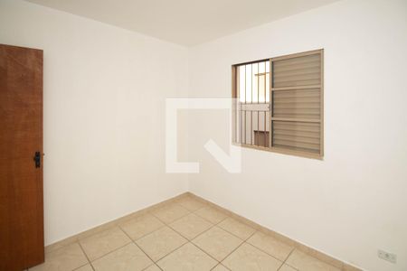 Quarto 1 de apartamento para alugar com 2 quartos, 44m² em Parque Casa de Pedra, São Paulo