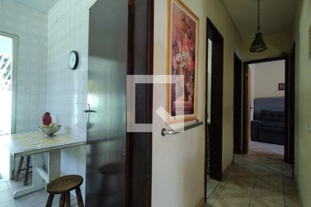 Corredor  de casa de condomínio à venda com 3 quartos, 213m² em Taquara, Rio de Janeiro