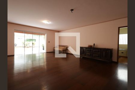 Sala de casa para alugar com 4 quartos, 361m² em Jardim Guedala, São Paulo