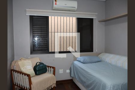 Quarto 1 de casa à venda com 3 quartos, 280m² em Jardim Piqueroby, São Paulo
