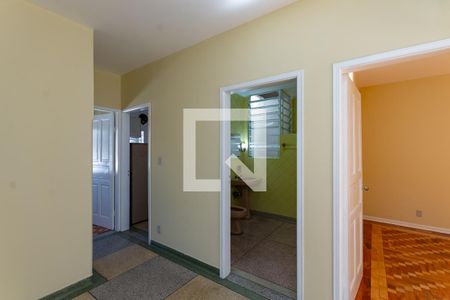 Corredor de casa à venda com 6 quartos, 263m² em Vila Anglo Brasileira, São Paulo
