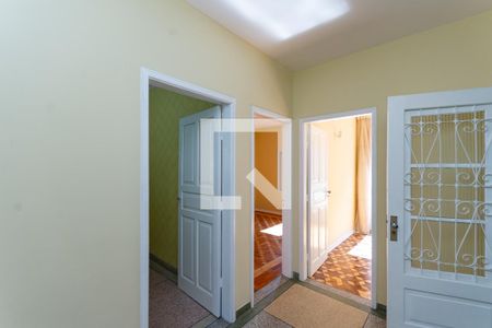 Corredor de casa à venda com 6 quartos, 263m² em Vila Anglo Brasileira, São Paulo