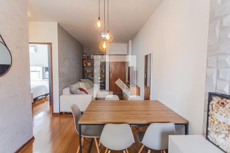 Sala de apartamento à venda com 2 quartos, 60m² em Sion, Belo Horizonte