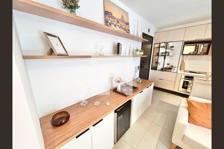 Sala/Cozinha de apartamento à venda com 1 quarto, 62m² em Jardim São Paulo, São Paulo