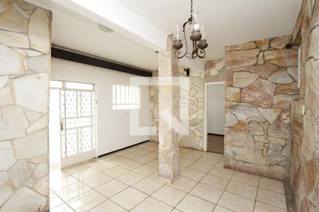 Sala 2 de casa para alugar com 4 quartos, 110m² em Calafate, Belo Horizonte