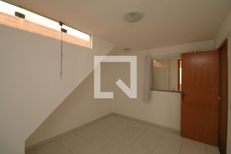 Quarto de casa para alugar com 2 quartos, 60m² em Vila Bela, São Paulo