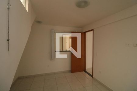 Quarto de casa para alugar com 2 quartos, 60m² em Vila Bela, São Paulo