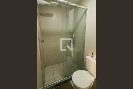 Banheiro da Suíte de apartamento para alugar com 2 quartos, 75m² em Santo Antônio, Porto Alegre