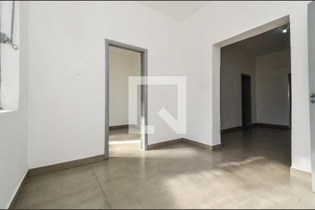 Sala de kitnet/studio para alugar com 2 quartos, 40m² em Santa Efigênia, Belo Horizonte
