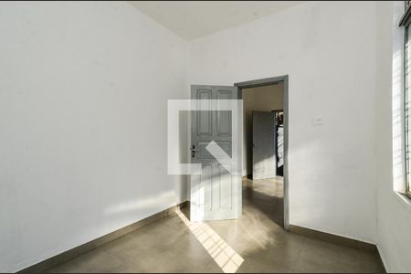 Quarto 1 de kitnet/studio para alugar com 2 quartos, 40m² em Santa Efigênia, Belo Horizonte