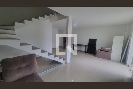 Sala de casa de condomínio à venda com 4 quartos, 300m² em Vargem Grande, Rio de Janeiro