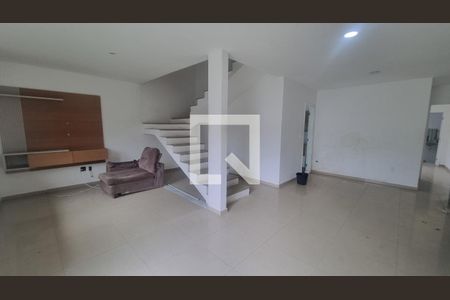 Sala de casa de condomínio à venda com 4 quartos, 300m² em Vargem Grande, Rio de Janeiro