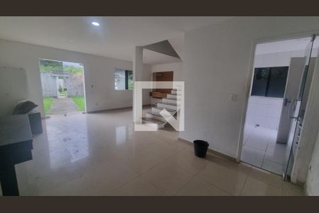 Sala de casa de condomínio à venda com 4 quartos, 300m² em Vargem Grande, Rio de Janeiro