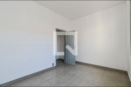 Quarto 1 de kitnet/studio para alugar com 2 quartos, 38m² em Santa Efigênia, Belo Horizonte