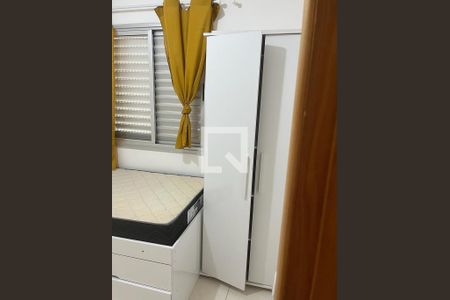 Quarto de apartamento para alugar com 2 quartos, 60m² em Parque Jose Alexandre, Carapicuíba