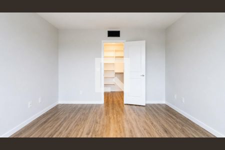 Quarto 2 de casa de condomínio para alugar com 3 quartos, 78m² em Jansen, Gravataí