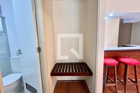 Corredor  de apartamento para alugar com 1 quarto, 48m² em Copacabana, Rio de Janeiro